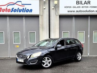 Grå Begagnad 2011 Volvo V60 Summum Kombi | 79 900 kr (Lite dyr)