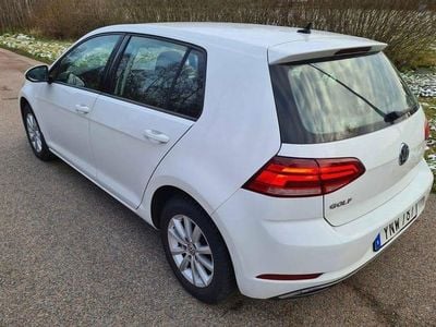 Begagnad 2018 VW Golf VII Halvkombi | 142 500 kr (Marknadspris)