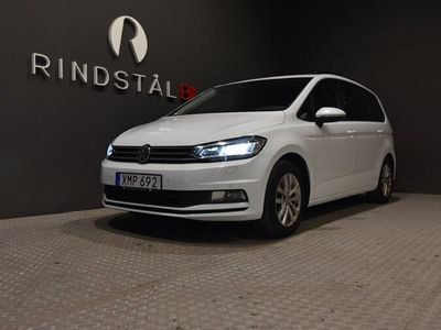 begagnad VW Touran 1.2 TSI BMT 16V B-VÄRM CARPLAY 16" 2017, SUV