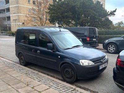 Begagnad Opel Combo 94 HK (69 kW) 2011 Van