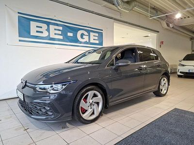 Grå Begagnad 2023 VW Golf VIII GTE Halvkombi | 369 900 kr (Dyr)