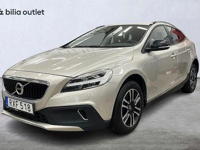 Begagnad Volvo V40 Business Edition 150 HK (110 kW) 2017 Ljusbrun Halvkombi
