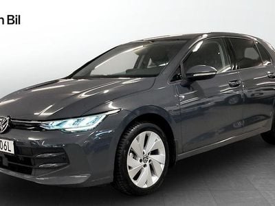 Mörkgrå Begagnad 2025 VW Golf VIII Life Kombi | 294 900 kr (Bra pris)