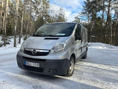 Begagnad Opel Vivaro 114 HK (83 kW) 2013 Grå Minibuss