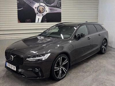 Grå Begagnad 2021 Volvo V90 R-Design Kombi | 389 000 kr (Marknadspris)