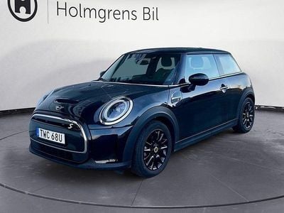 Svart Begagnad 2022 Mini Cooper Essential Halvkombi | 219 500 kr
