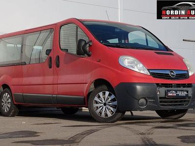 Begagnad Opel Vivaro 114 HK (83 kW) 2009 Röd Minibuss