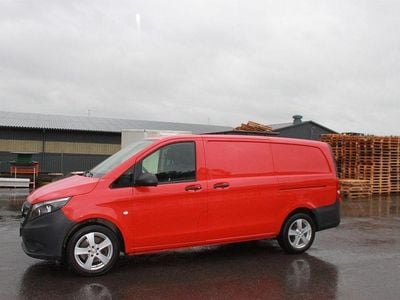 Begagnad Mercedes Vito 136 HK (100 kW) 2018 Röd Van