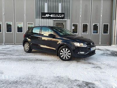 Svart Begagnad 2017 VW Polo Halvkombi | 107 900 kr (Bra pris)