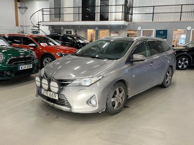 Begagnad Toyota Auris Touring Sports Edition 124 HK (91 kW) 2015 Brun Kombi
