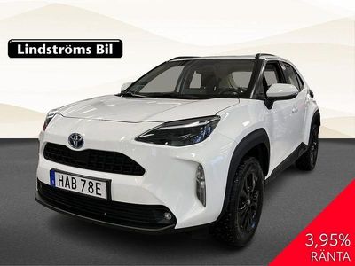Vit Begagnad 2022 Toyota Yaris Hybrid Active | 274 900 kr (Marknadspris)