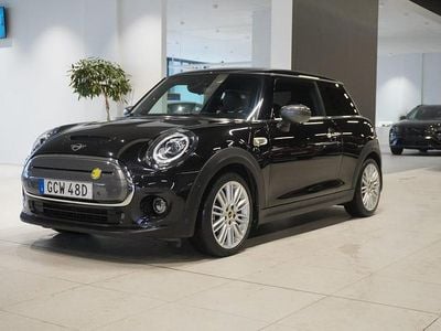 Svart Begagnad 2020 Mini Cooper Halvkombi | 194 800 kr (Marknadspris)