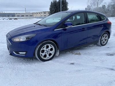 Blå Begagnad 2016 Ford Focus Titanium Halvkombi | 69 900 kr (Bra pris)