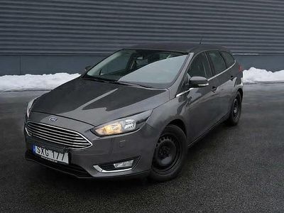 Begagnad Ford Focus Titanium 101 HK (74 kW) 2015 Grå Kombi