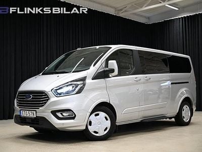 Begagnad Ford Tourneo 185 HK (136 kW) 2022 Grå Minibuss