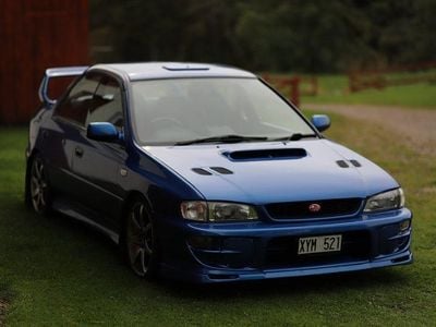 Blå Begagnad 2000 Subaru Impreza Sedan | 150 000 kr
