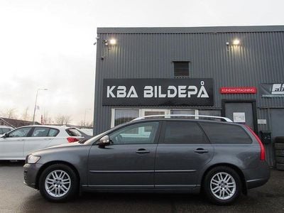 Begagnad Volvo V50 Momentum 116 HK (85 kW) 2011 Grå Kombi