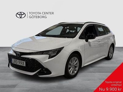 Vit Begagnad 2025 Toyota Corolla Active Kombi | 289 900 kr (Bra pris)