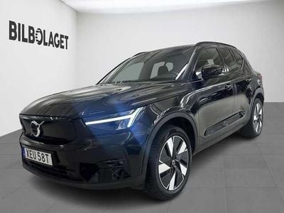 Svart Begagnad 2023 Volvo XC40 Plus SUV | 409 800 kr