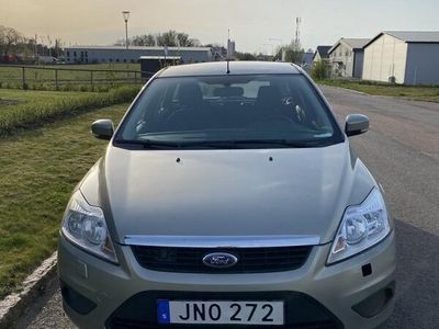 begagnad Ford Focus Kombi 1.8 Ny bes