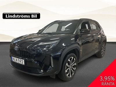 Svart Begagnad 2023 Toyota Yaris Cross Active SUV | 289 000 kr (Marknadspris)