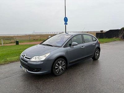 Grå metallic Begagnad 2006 Citroën C4 Halvkombi | 25 000 kr (Dyr)