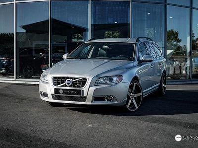 Ljusgrå Begagnad 2011 Volvo V70 R-Design Kombi | 129 900 kr (Dyr)
