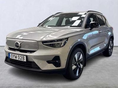 Grå Begagnad 2025 Volvo EX40 Plus SUV | 489 900 kr (Marknadspris)