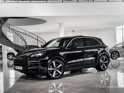 Svart Begagnad 2024 Porsche Cayenne SUV | 1 129 000 kr