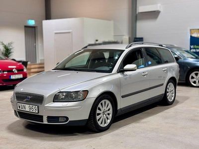 Ljusgrå (grå) Begagnad 2005 Volvo V50 Kombi | 29 900 kr (Dyr)