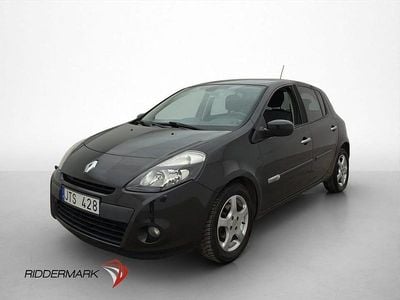 Begagnad Renault Clio II 75 HK (55 kW) 2010 Svart Halvkombi