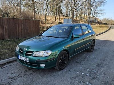 begagnad Nissan Almera 5-dörrar 1.8