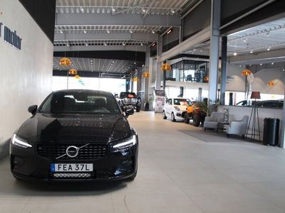 begagnad Volvo S60 B5 AWD R-Design SoV 2-års 2022, Sedan