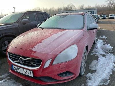 Röd Begagnad 2012 Volvo V60 R-Design Kombi | 89 000 kr (Marknadspris)