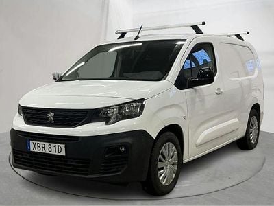 Vit Begagnad 2022 Peugeot E-Partner Minibuss | 169 000 kr