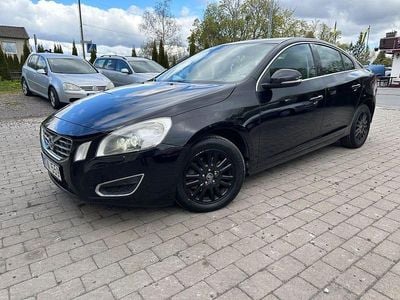 Svart Begagnad 2012 Volvo S60 Momentum Sedan | 69 900 kr (Marknadspris)