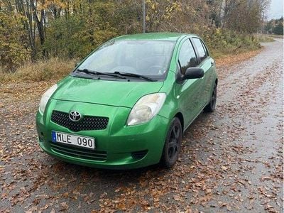 Grön Begagnad 2008 Toyota Yaris Halvkombi | 20 000 kr (Dyr)