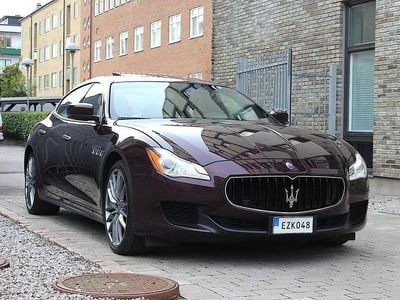 Begagnad Maserati Quattroporte 411 HK (302 kW) 2015 Lila (rosso folgore) Sedan