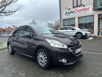 Begagnad Peugeot 208 96 HK (70 kW) 2012 Mörkbrun Halvkombi