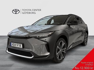 Silver Begagnad 2022 Toyota bZ4X Executive SUV | 339 900 kr (Bra pris)