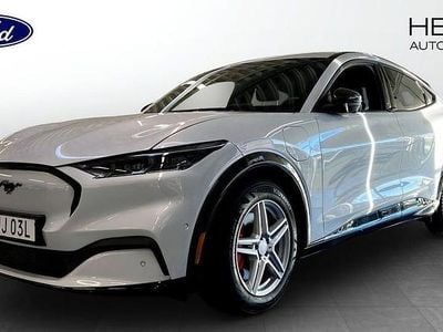 Vit Begagnad 2022 Ford Mustang Mach-E Premium SUV | 364 900 kr (Marknadspris)