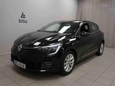 Svart Begagnad 2023 Renault Clio V Halvkombi | 144 900 kr (Marknadspris)