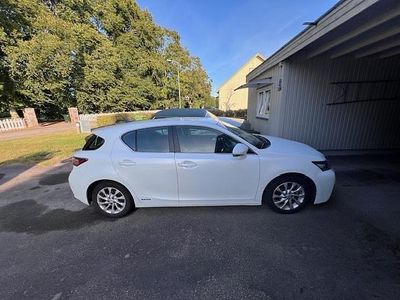 Lexus CT200h