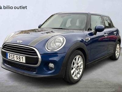 Blå Begagnad 2018 Mini Cooper Halvkombi | 129 900 kr (Marknadspris)