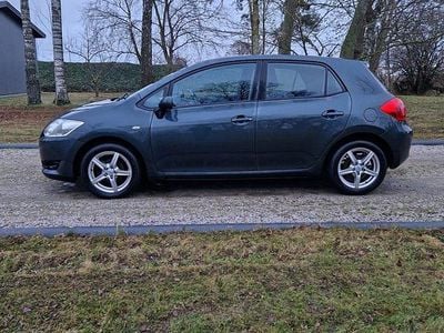 Grå/grön metallic Begagnad 2007 Toyota Auris Halvkombi | 35 000 kr (Dyr)