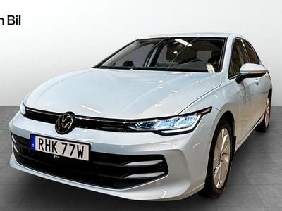 Begagnad VW Golf VIII Life 150 HK (110 kW) 2024 Blå Halvkombi