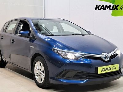 begagnad Toyota Auris Hybrid 5. e-CVT 2016, Halvkombi