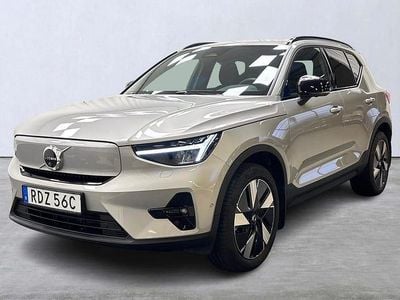 Silver Begagnad 2025 Volvo EX40 Plus SUV | 489 900 kr (Marknadspris)