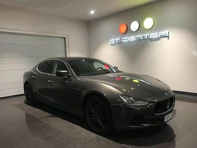 Begagnad Maserati Ghibli 411 HK (302 kW) 2014 Mörkgrå Sedan