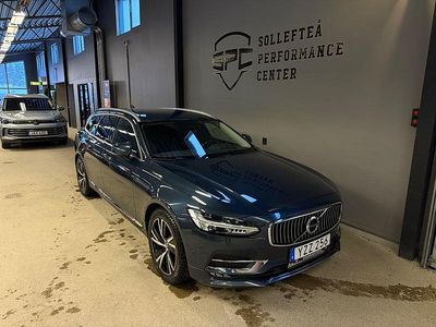 Mörkblå Begagnad 2017 Volvo V90 Inscription Kombi | 279 900 kr (Dyr)